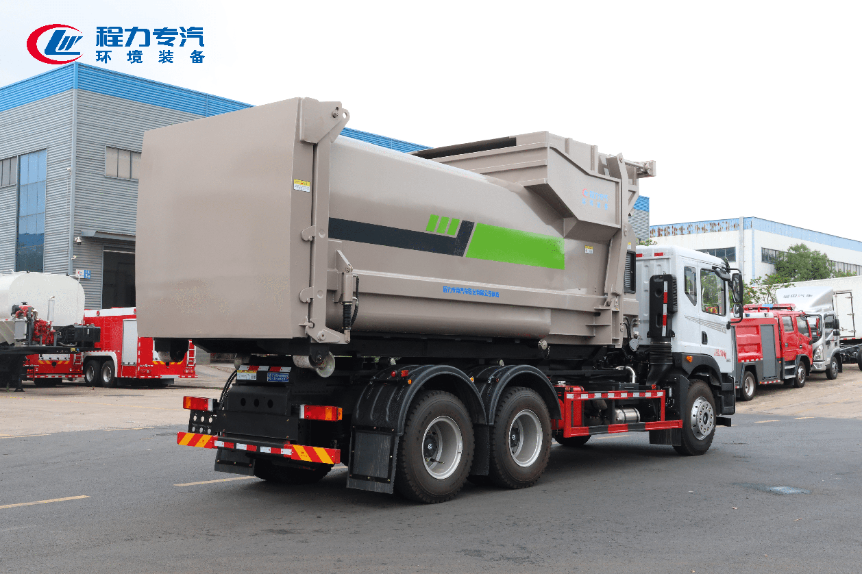 东风华神T5后双桥勾臂垃圾车