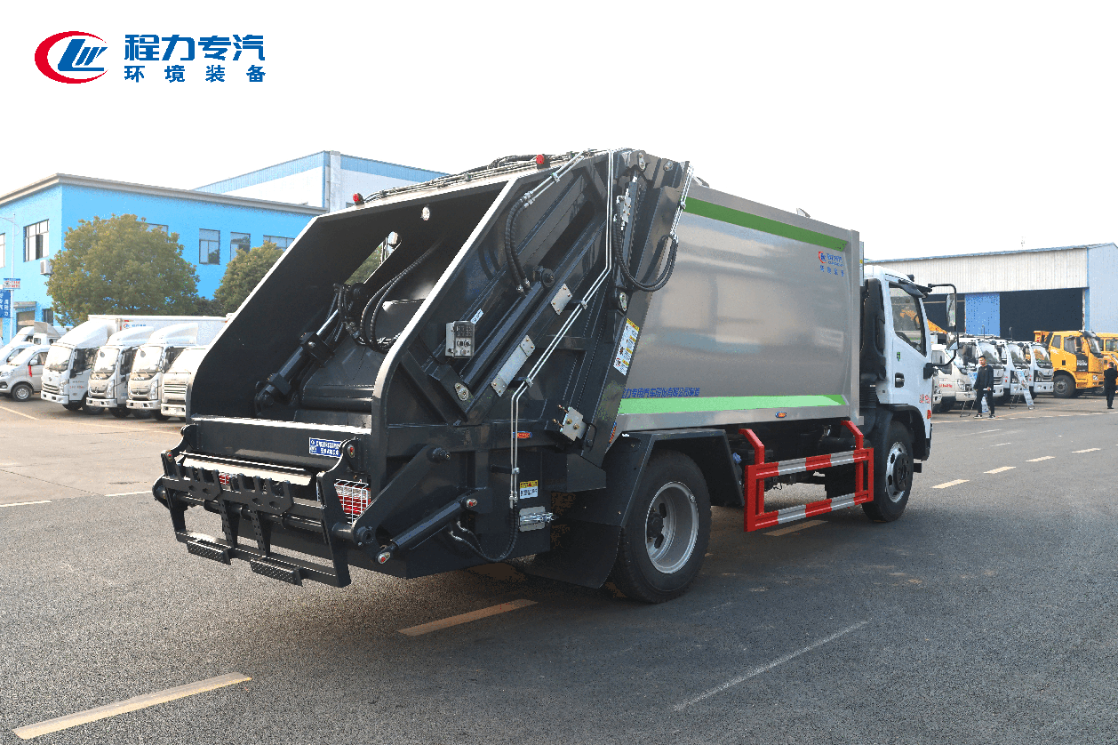 东风福瑞卡F7压缩垃圾车