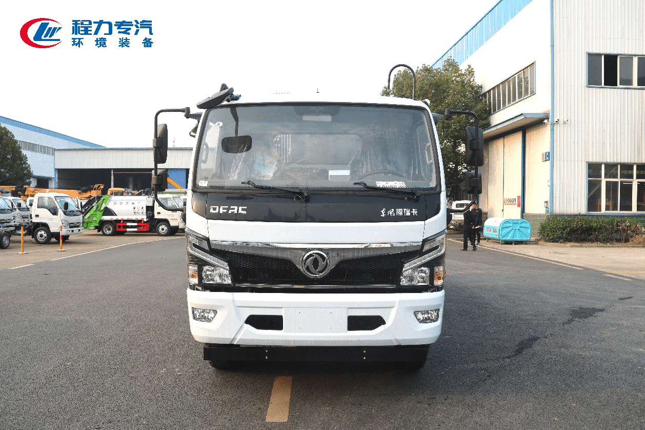 东风福瑞卡F7压缩垃圾车