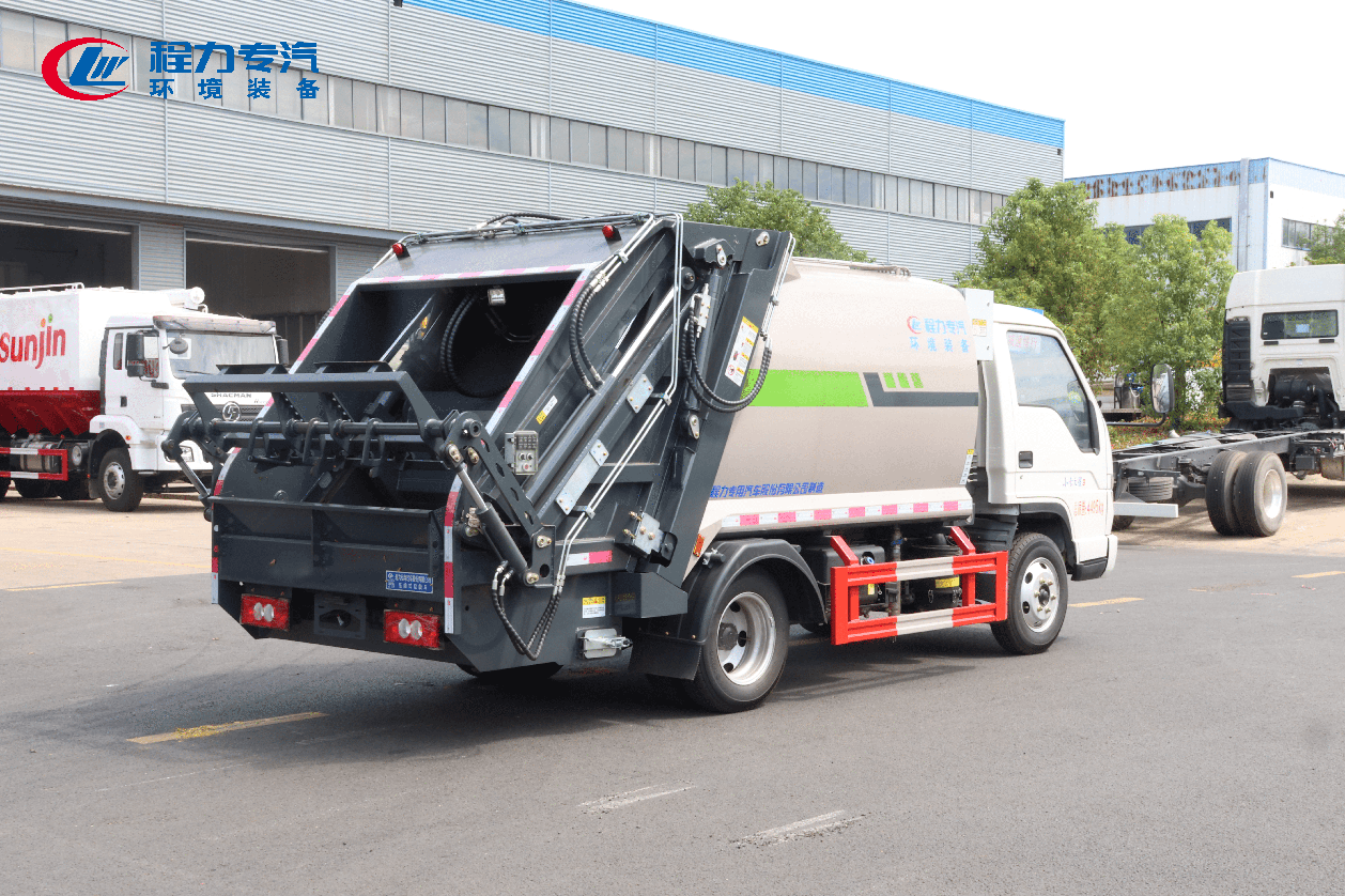 福田小卡之星3弧形箱体压缩垃圾车
