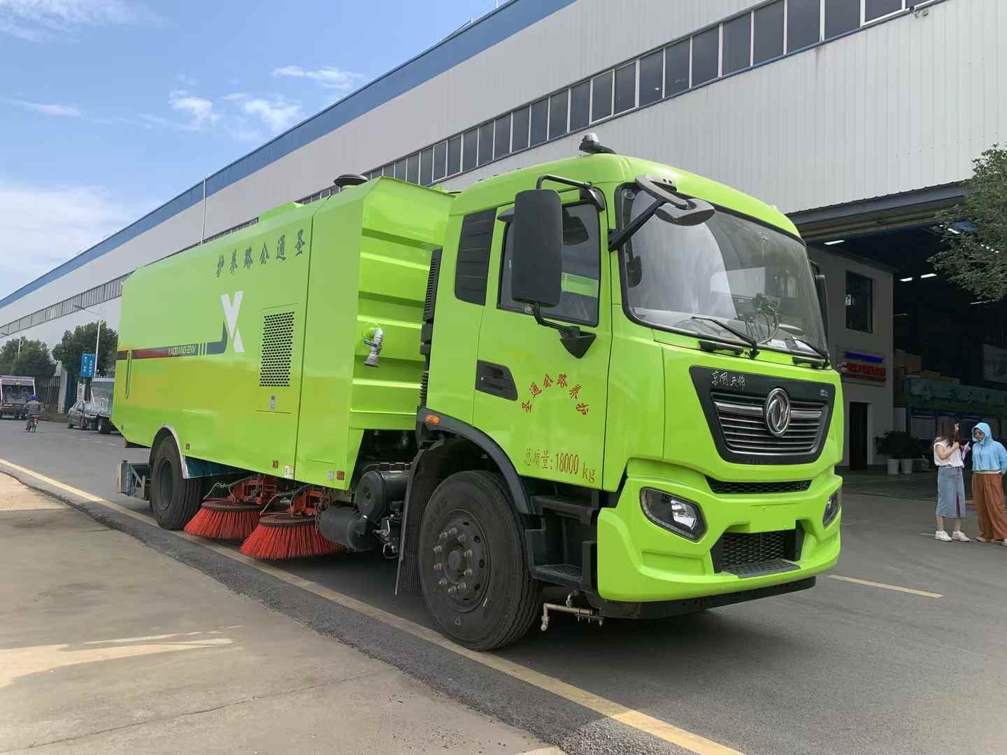 东风天锦扫路车