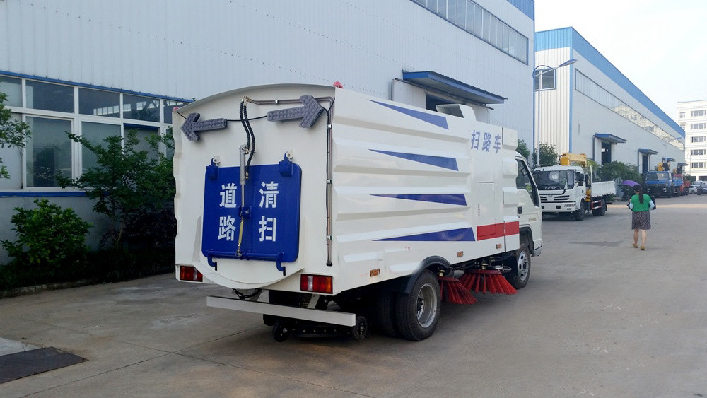 不上牌福田小卡扫路车