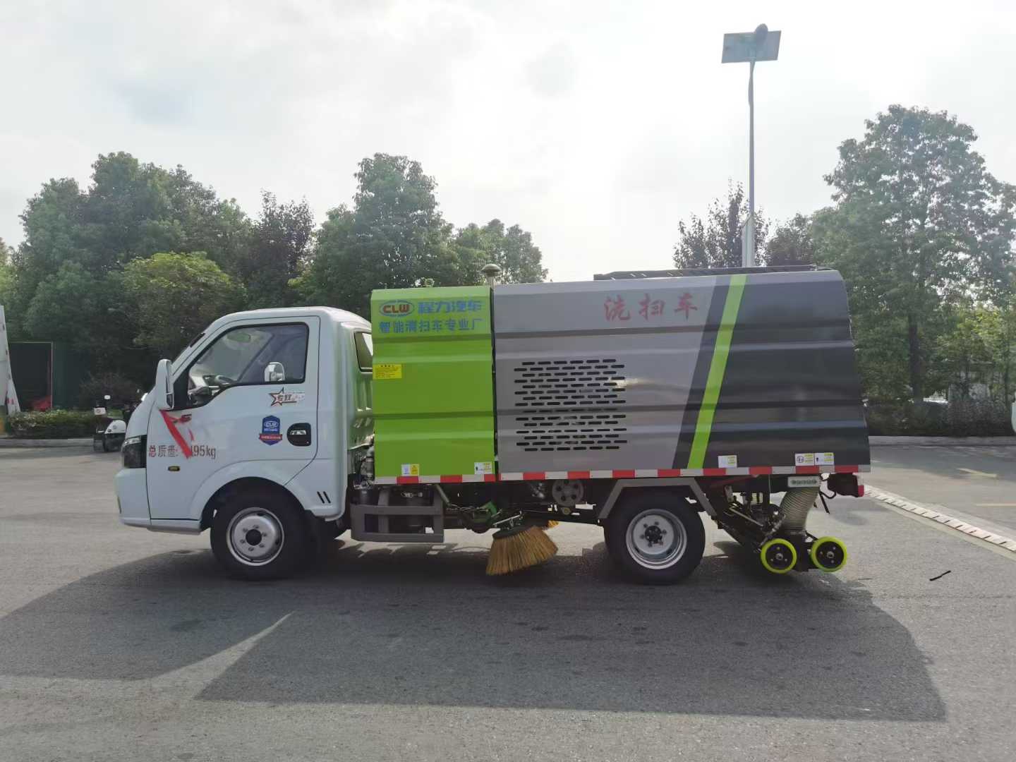 东风途逸洗扫车