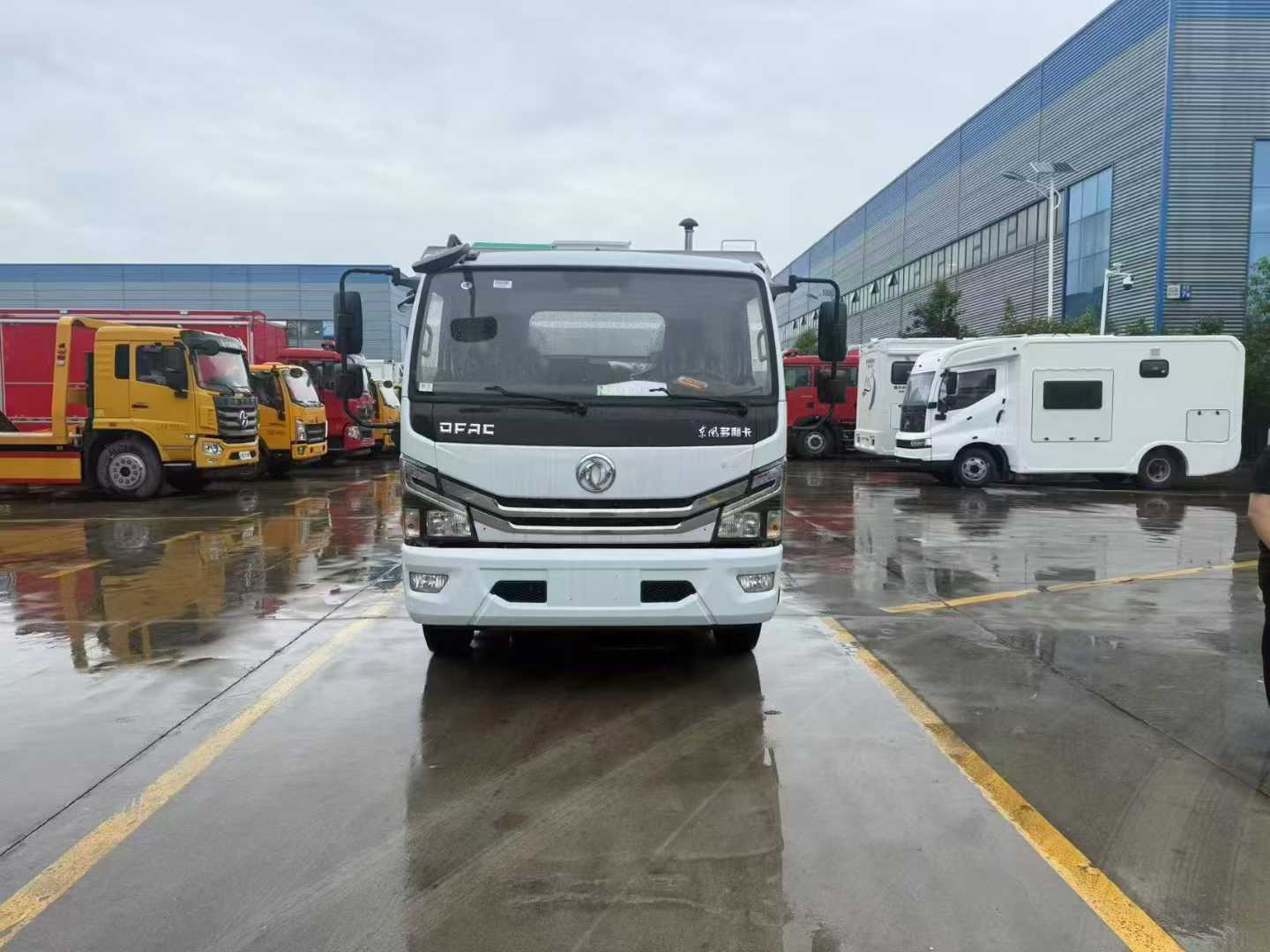 东风大多利卡9方道路污染清除车