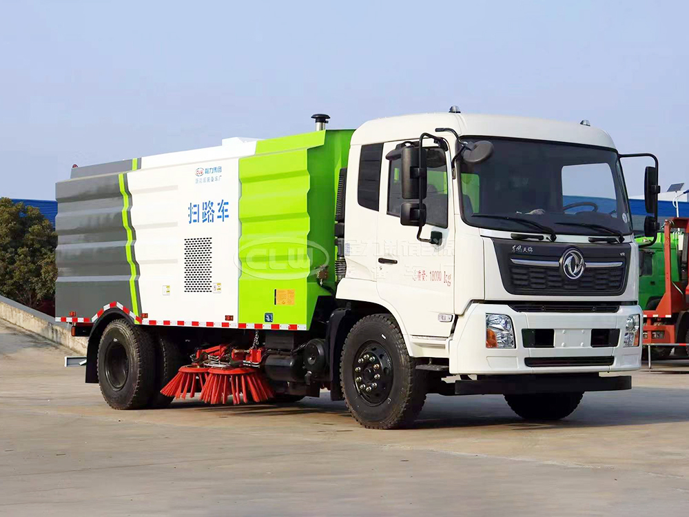 东风天锦12方扫路车