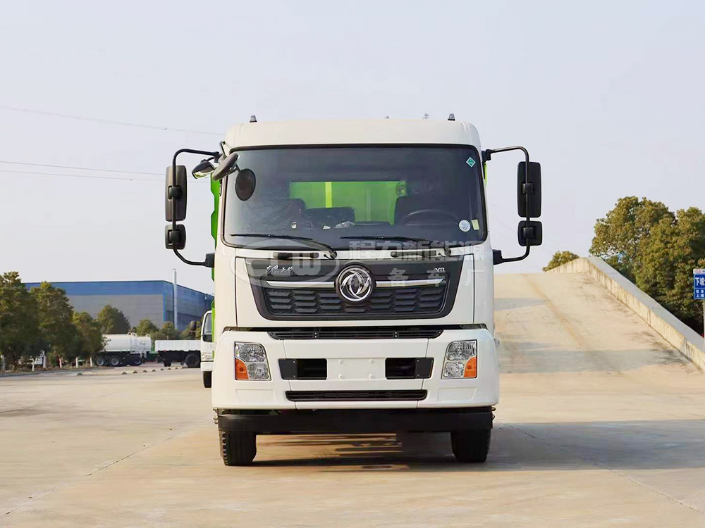 东风天锦12方扫路车