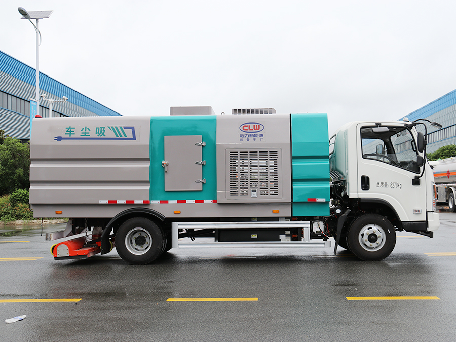 东风华神纯电动吸尘车