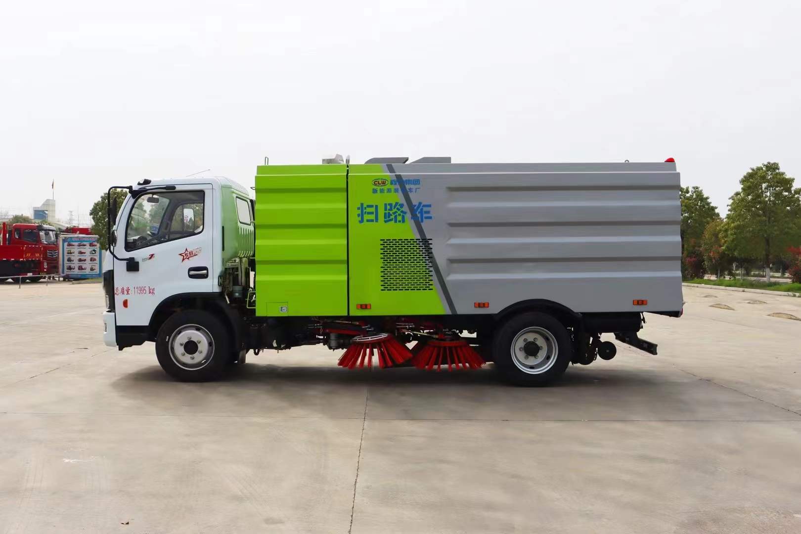 东风大多利卡扫路车