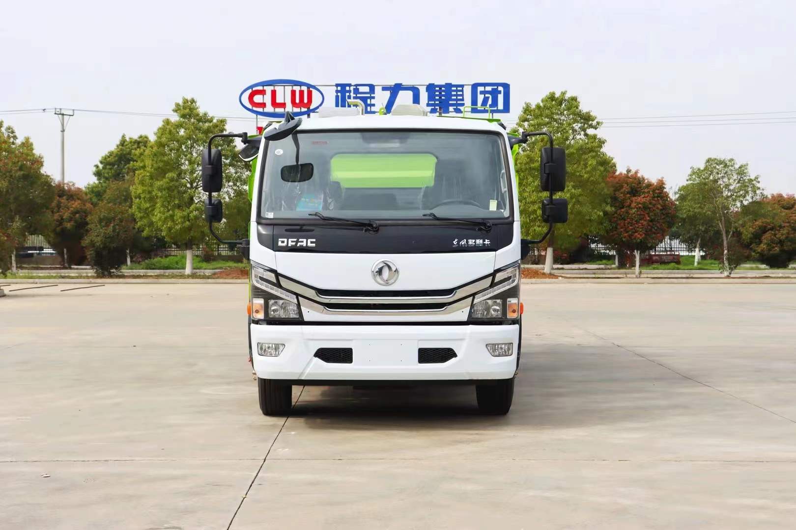 东风大多利卡扫路车