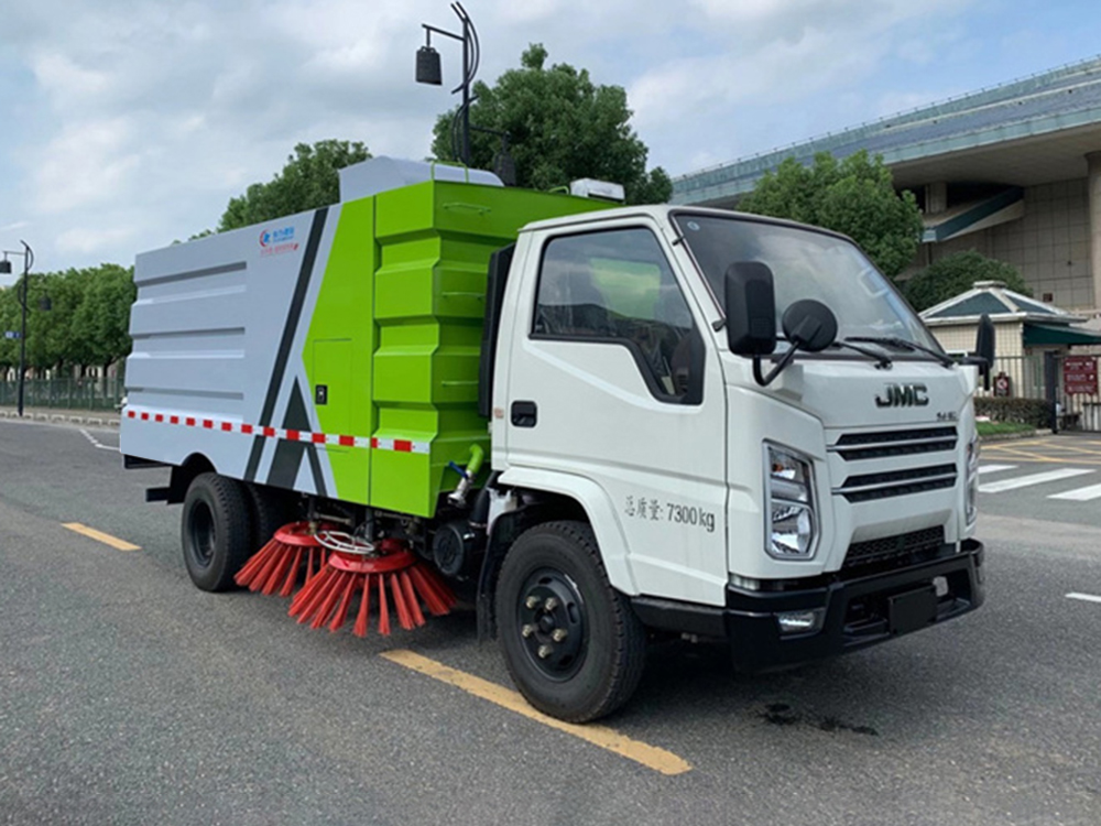 江铃凯锐扫路车