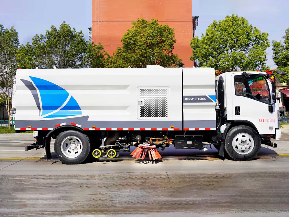 五十铃扫路车
