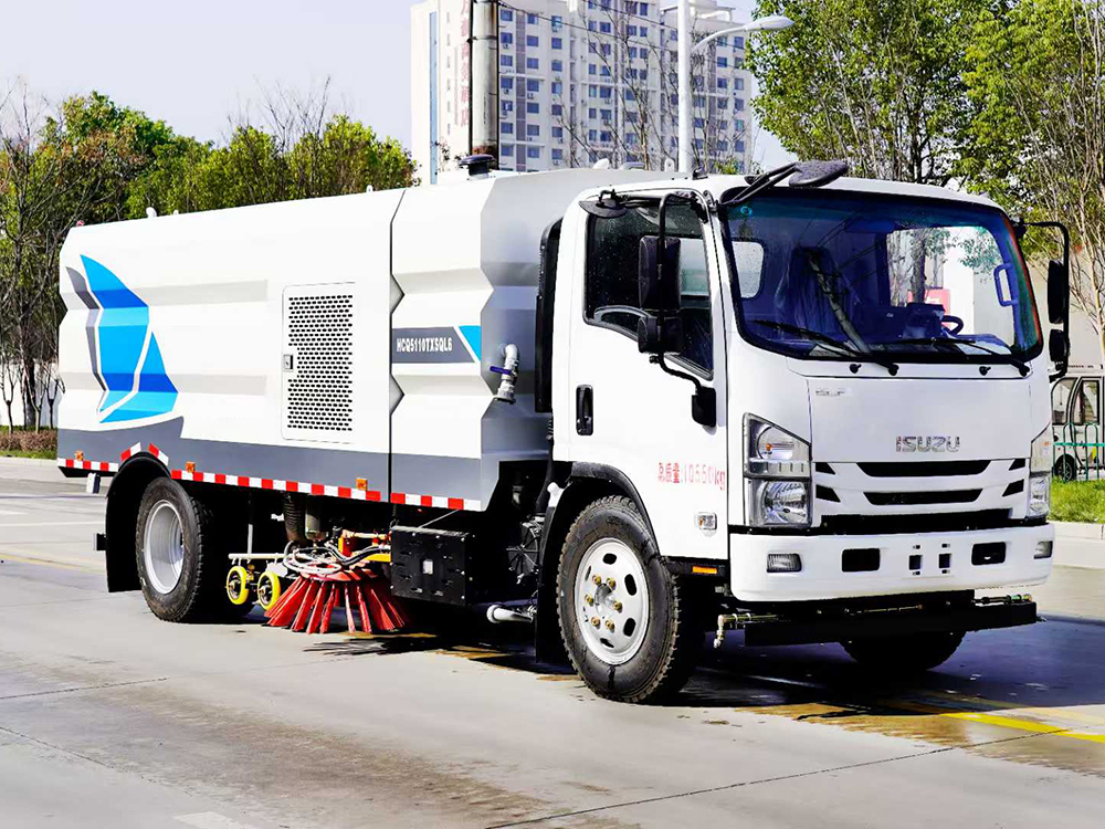 五十铃扫路车