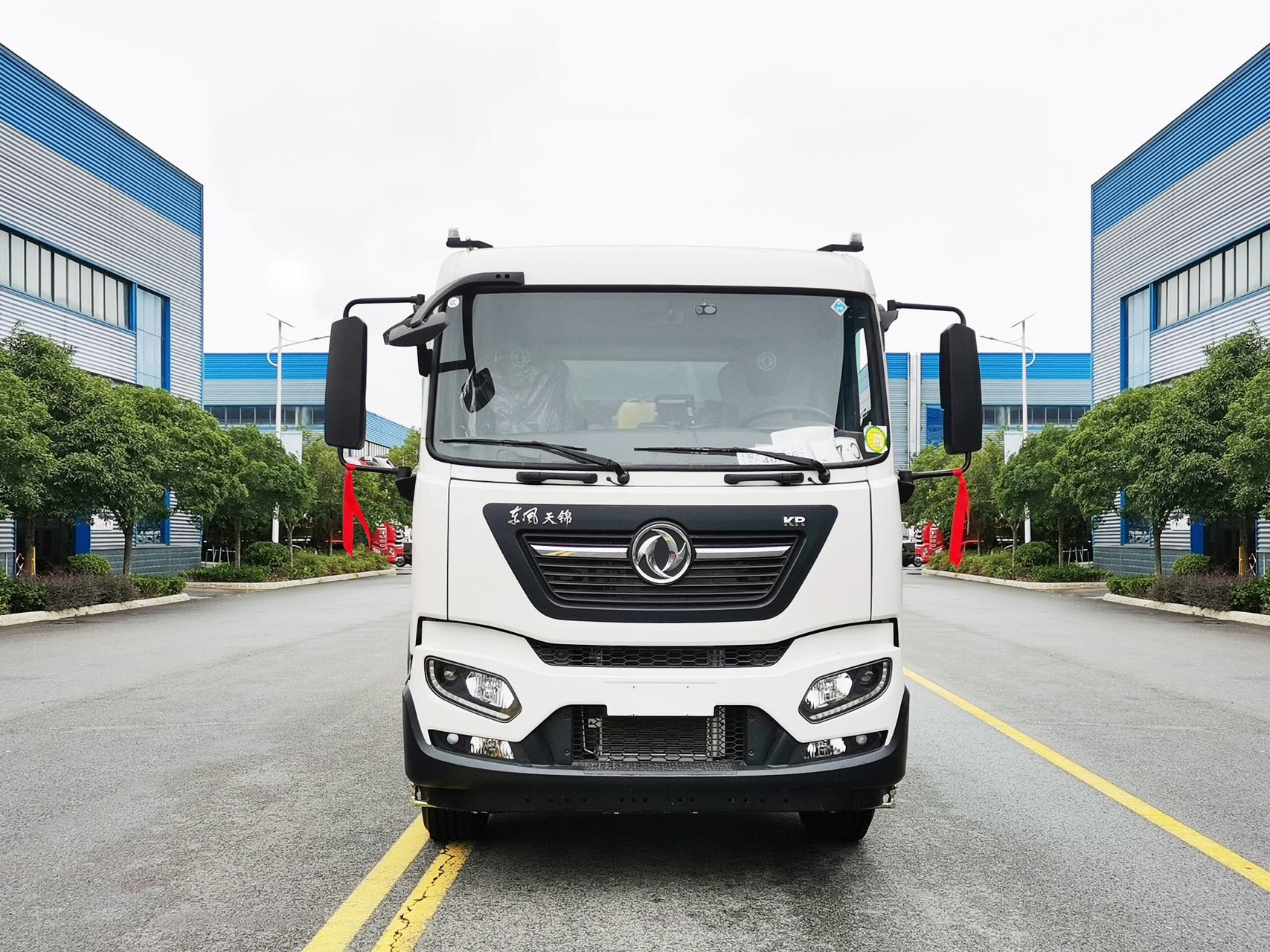 东风天锦纯电动洗扫车