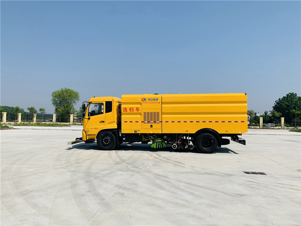 东风天锦16方洗扫车