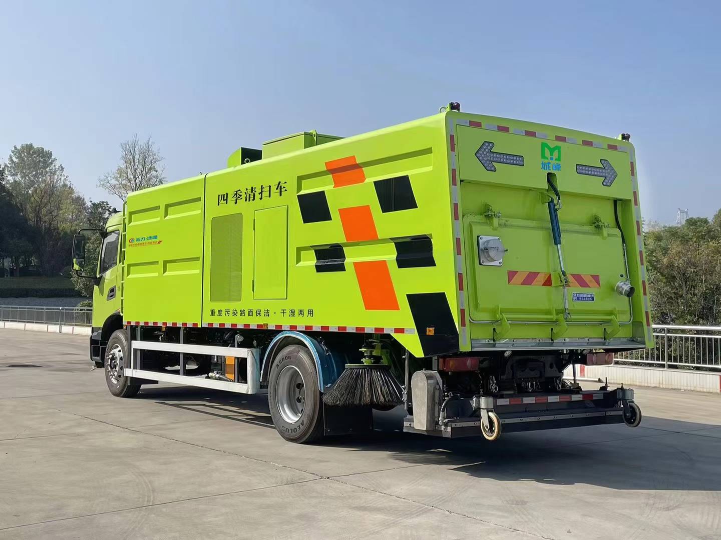 东风天锦18T纯电动重污染四季清扫车