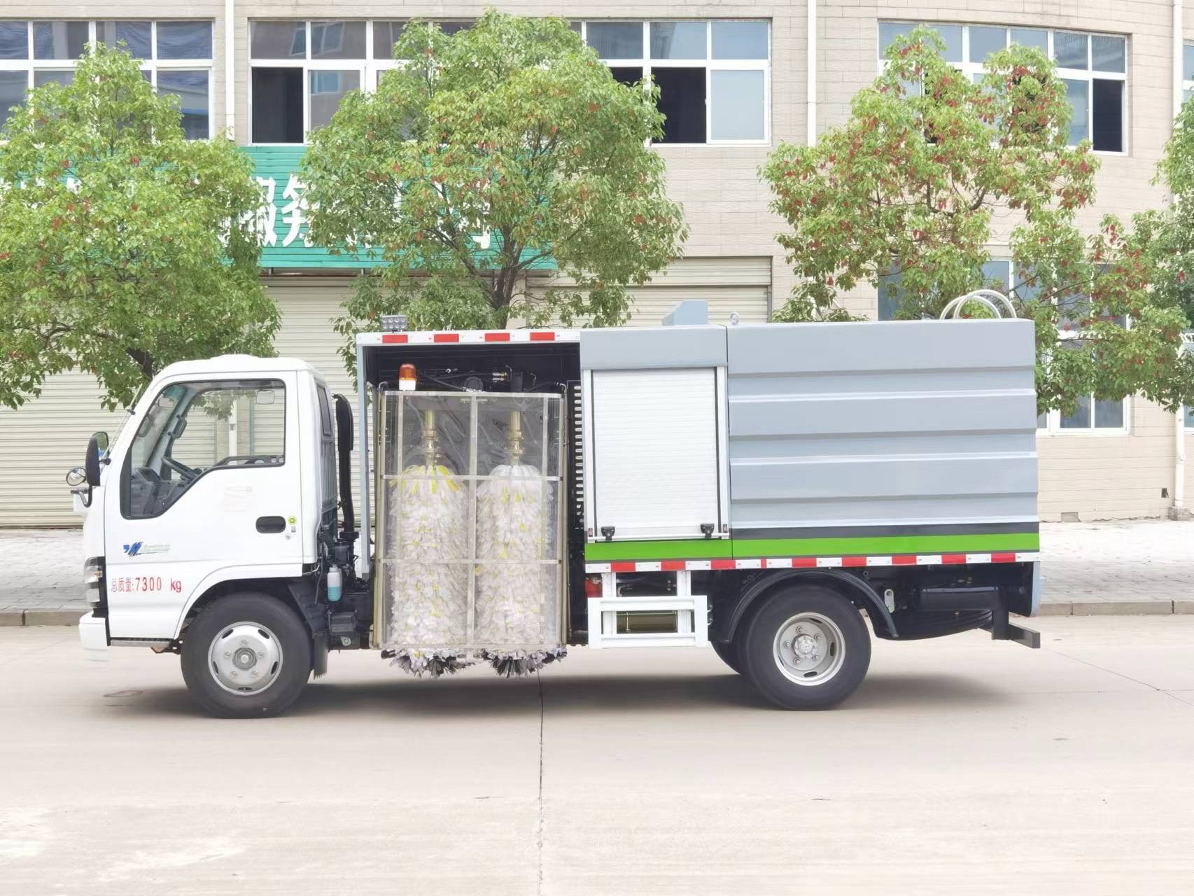 五十铃护栏清洗车