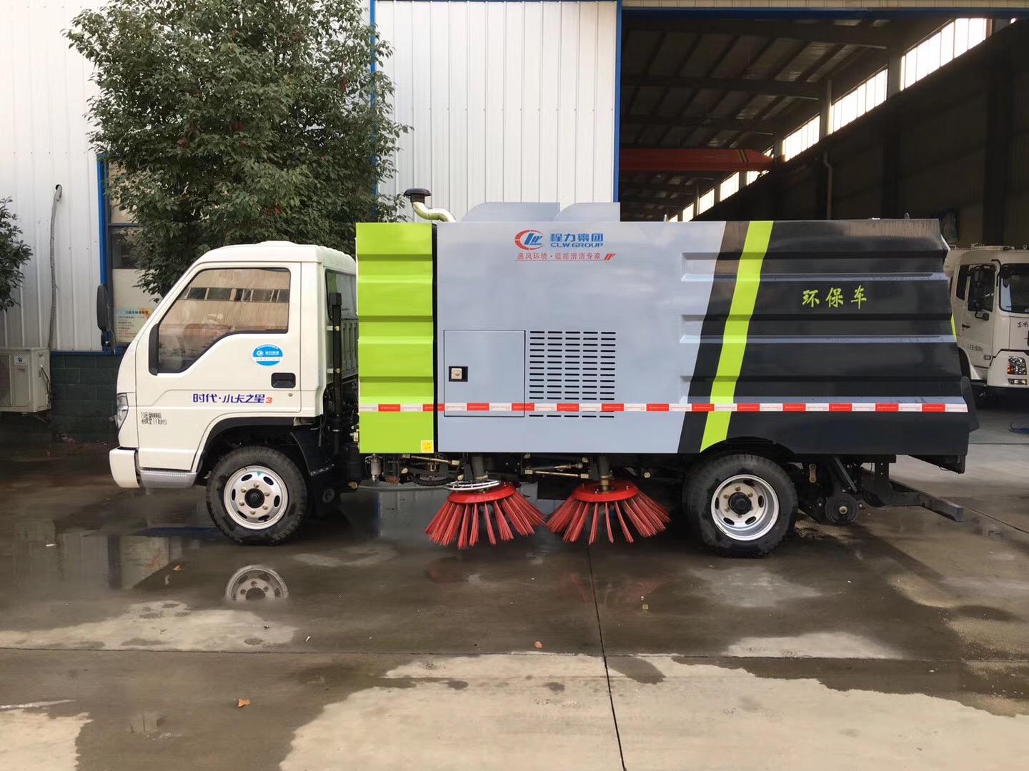 福田小卡时代扫路车