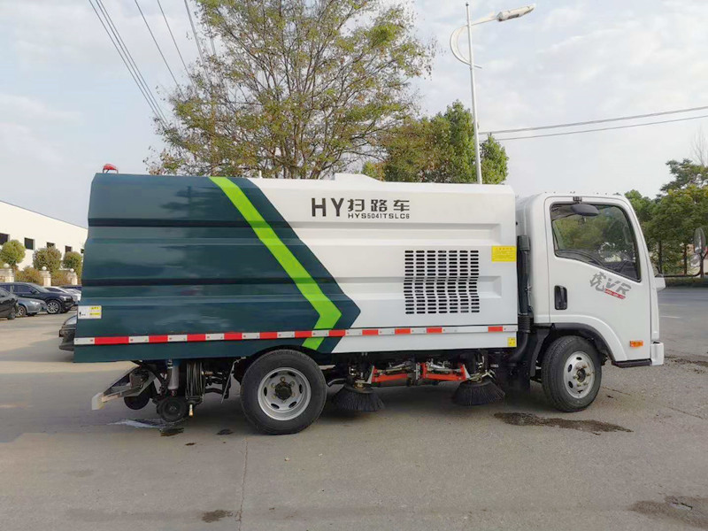 解放虎V扫路车