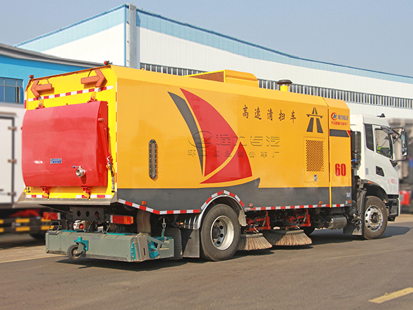 东风天锦高速清扫车