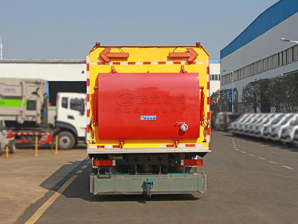 东风天锦高速清扫车